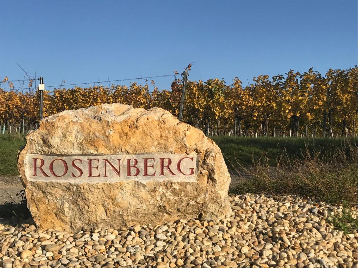 Weingut & Gastezimmer Edelmann Göttlesbrunn Εξωτερικό φωτογραφία